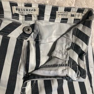 High-rise black and white Bullhead jeans